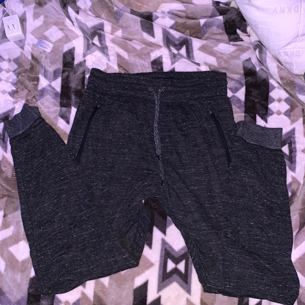 Men’s black sweatpants